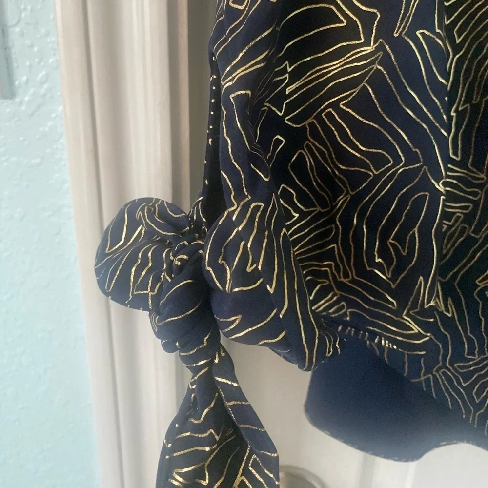 Michael Kors gold and navy blouse size-L